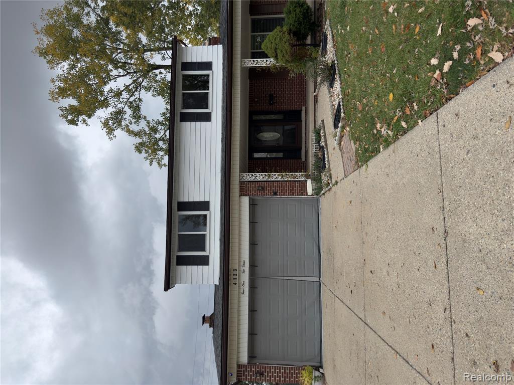 4123 Bieber Drive, Sterling Heights, MI 48310 — Photo 2