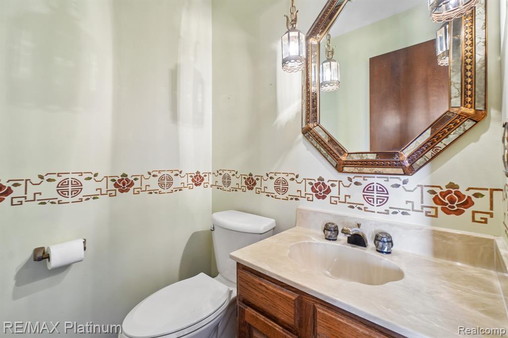 555 Crawford Farm Lane, Milford, MI 48380 — Photo 19