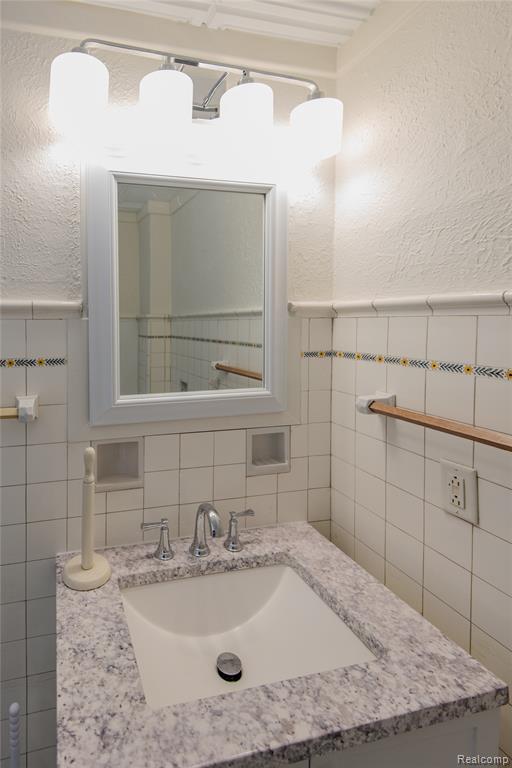 751 Dupont Street, Flint, MI 48504 — Photo 19
