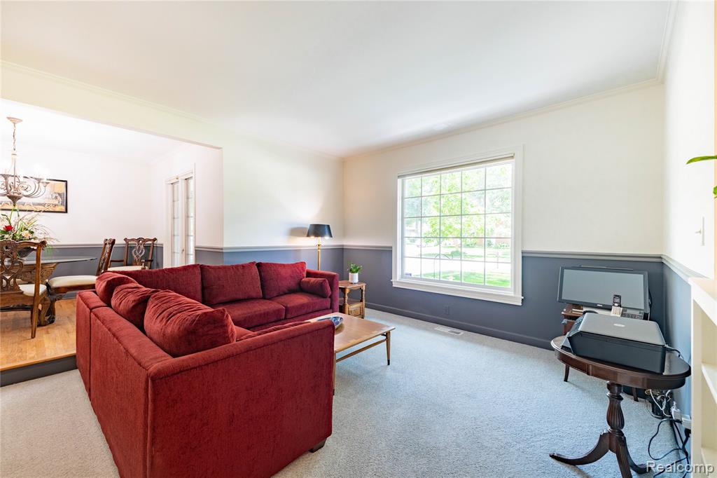 8366 Glengarry Road, Grosse Ile, MI 48138 — Photo 8
