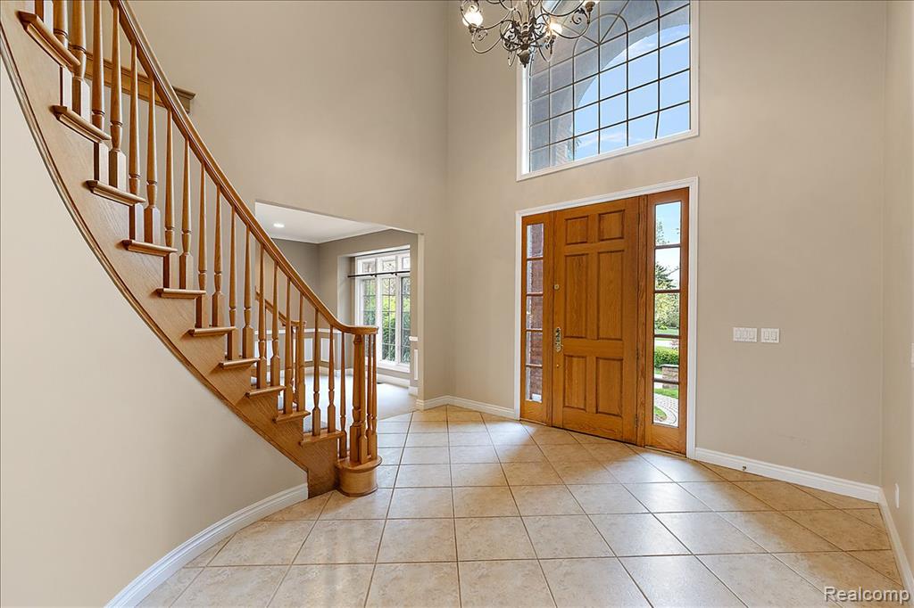 3725 Mountain Laurel Court, Oakland, MI — Photo 5