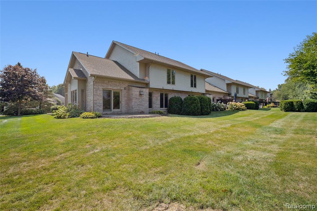 628 Olde Ivy Lane, Howell, MI 48843 — Photo 26