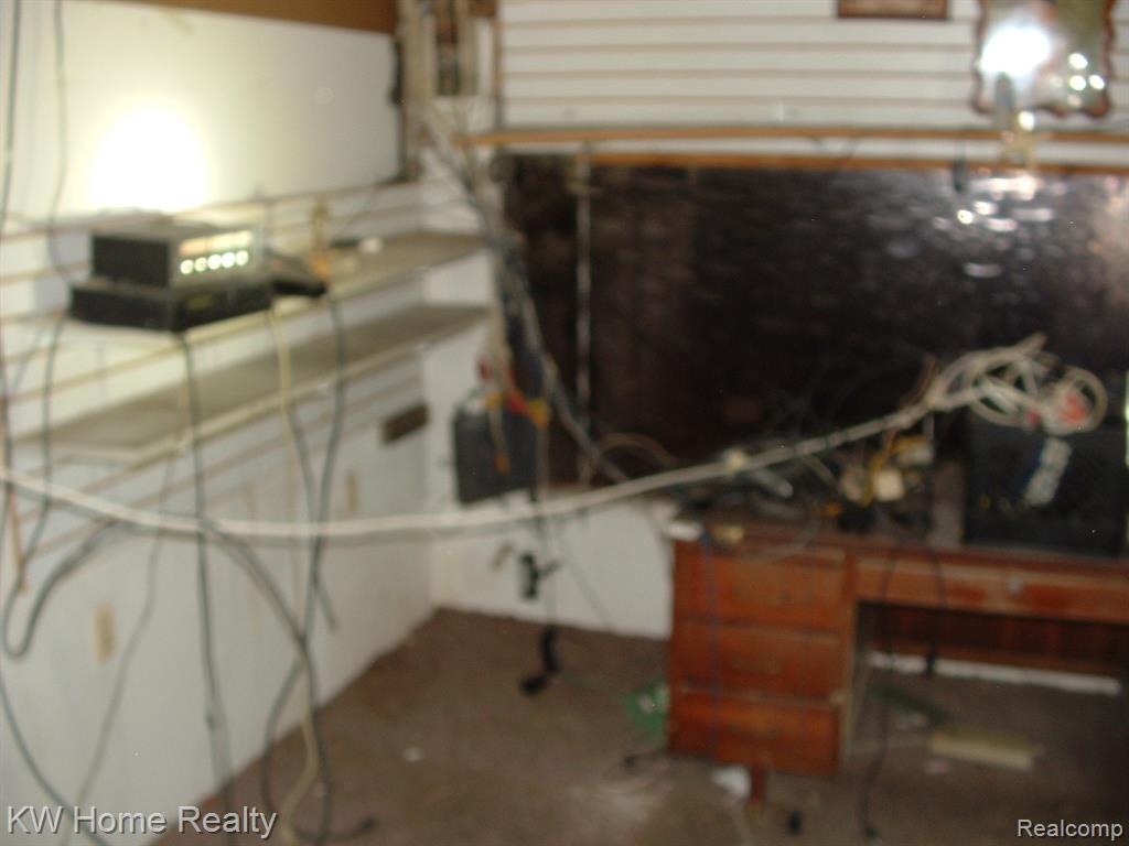 20650 Fenkell Avenue, Detroit, MI 48223 — Photo 8