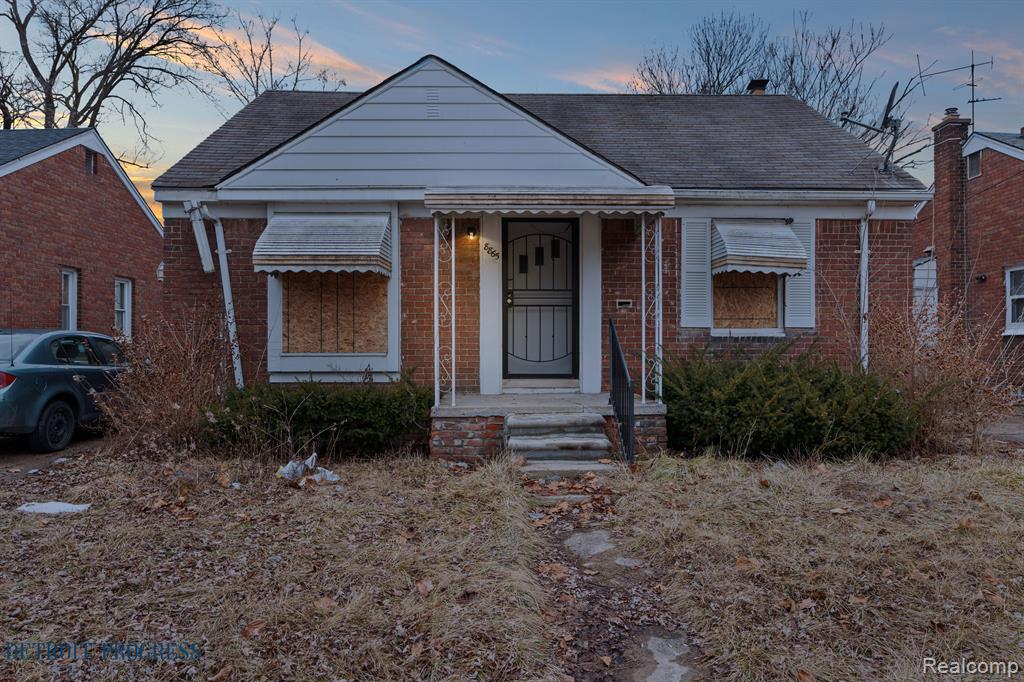 8865 GREENVIEW Avenue, Detroit, MI 48228 — front exterior