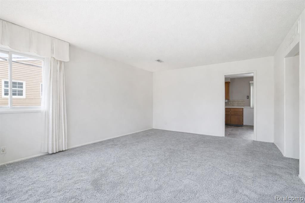 5221 Worchester Drive, Swartz Creek, MI 48473 — Photo 40