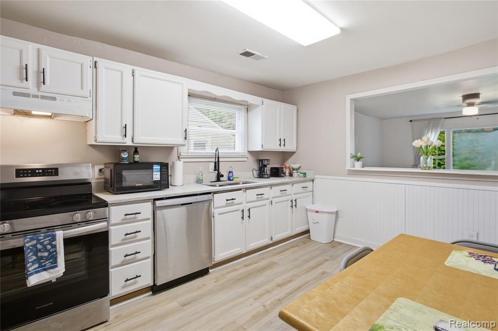 1660 N Sheldon Road, Canton, MI 48187 — Photo 11