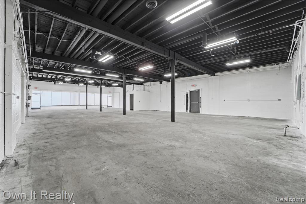 8866 Greenfield Road, Detroit, MI 48228 — Photo 9