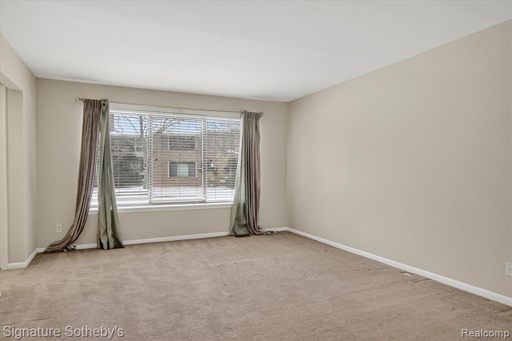 7107 Pebble Park Drive, 163, West Bloomfield, MI — Photo 33