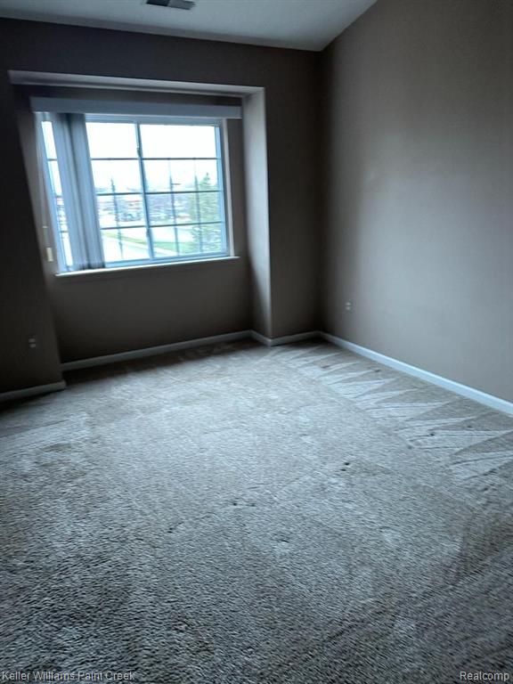 5739 Twin Oaks Drive, Sterling Heights, MI 48314 — Photo 16