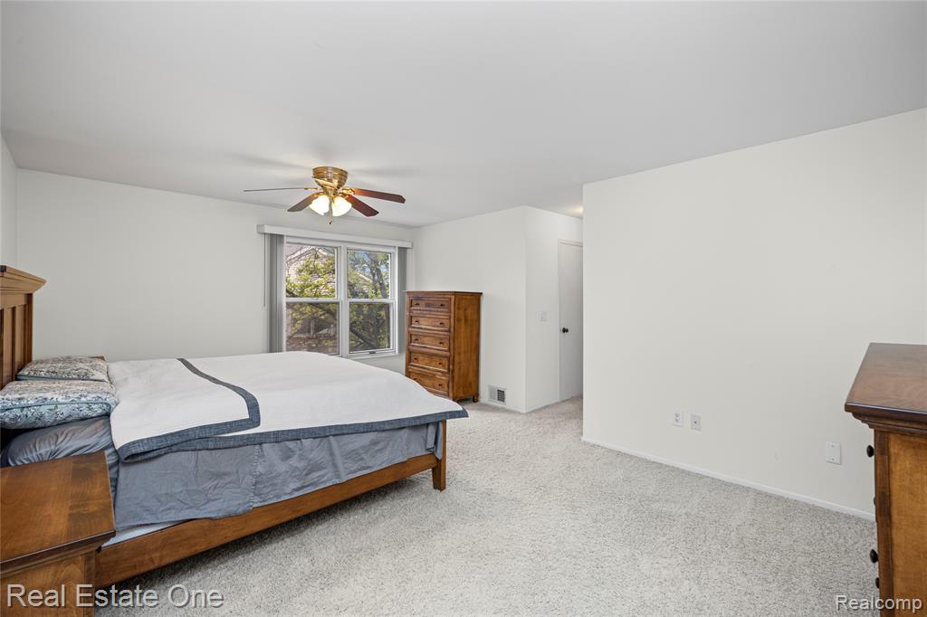 4320 Knightsbridge Lane, West Bloomfield, MI 48323 — Photo 32