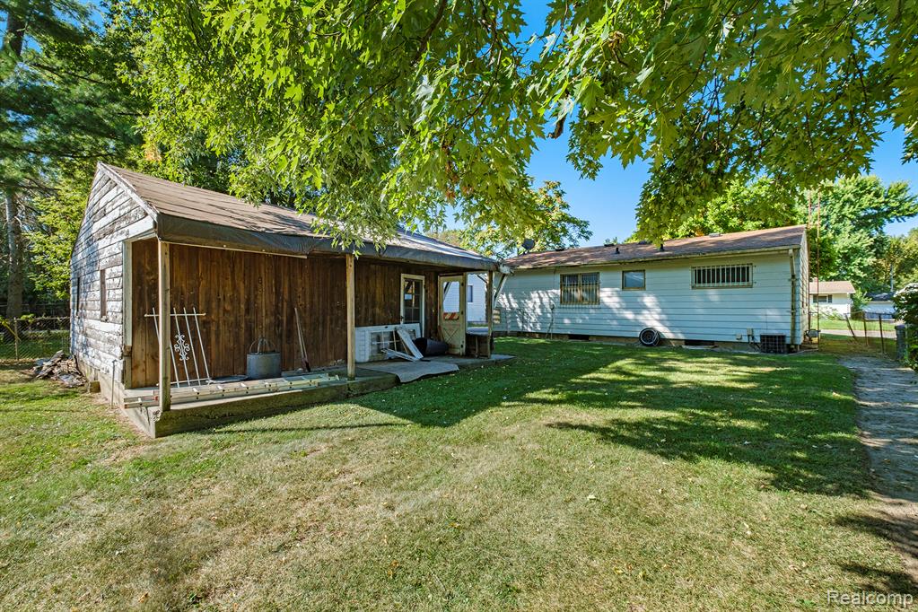 5722 Susan Street, Flint, MI 48505 — Photo 16