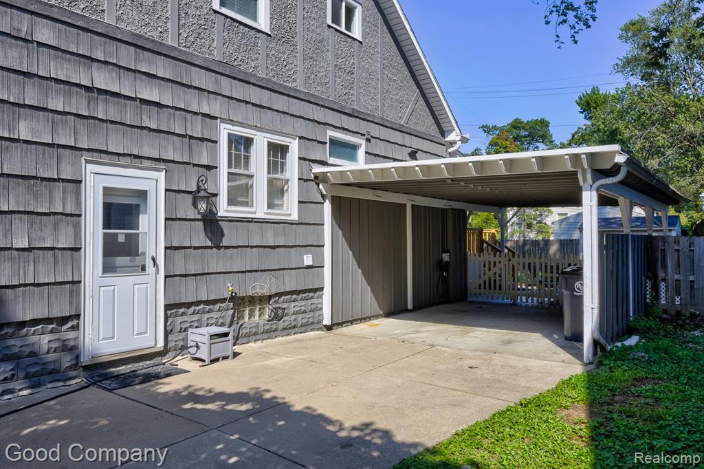 934 Lockwood Road, Royal Oak, MI 48067 — Photo 61