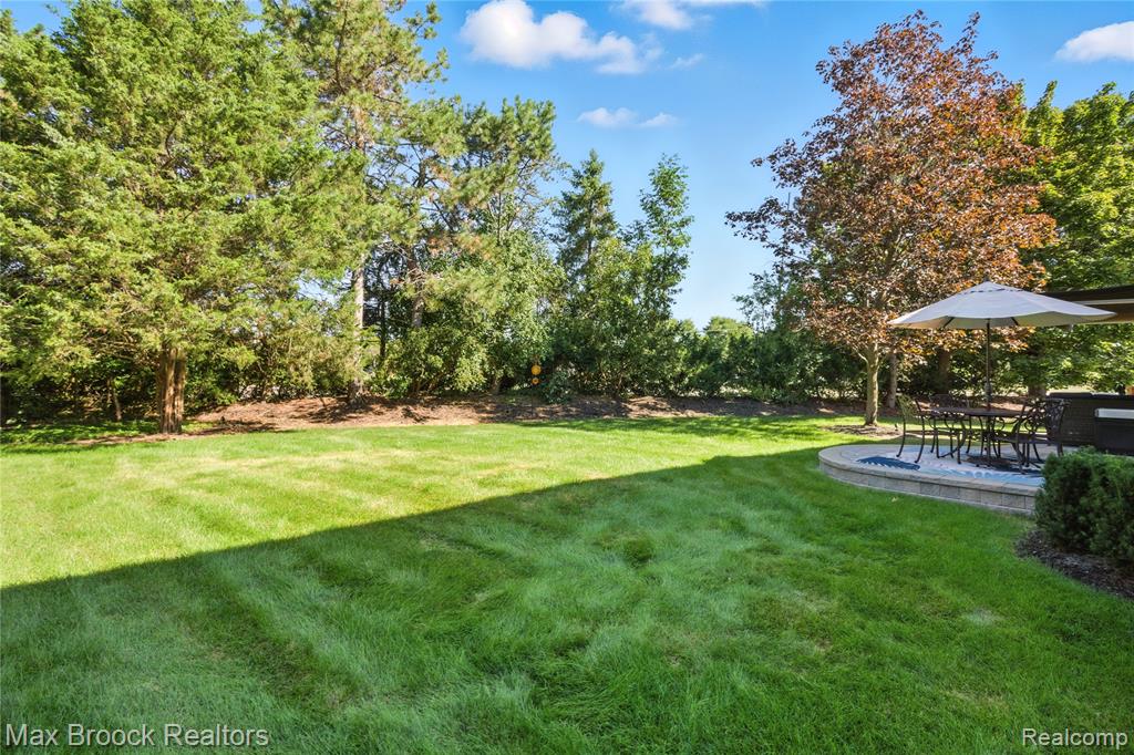 44322 Vassar Street, Canton, MI 48188 — Photo 38