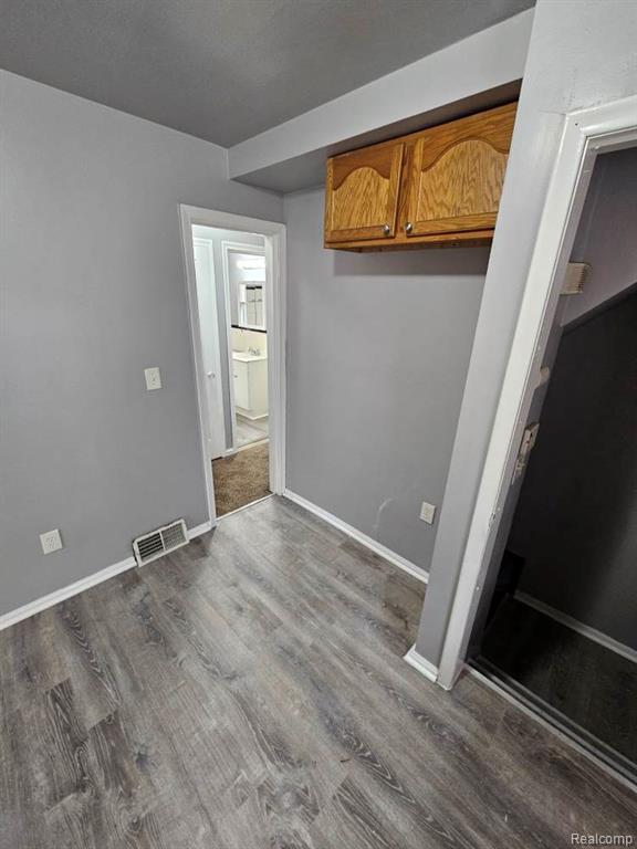8442 Warwick Street, Detroit, MI 48228 — Photo 14