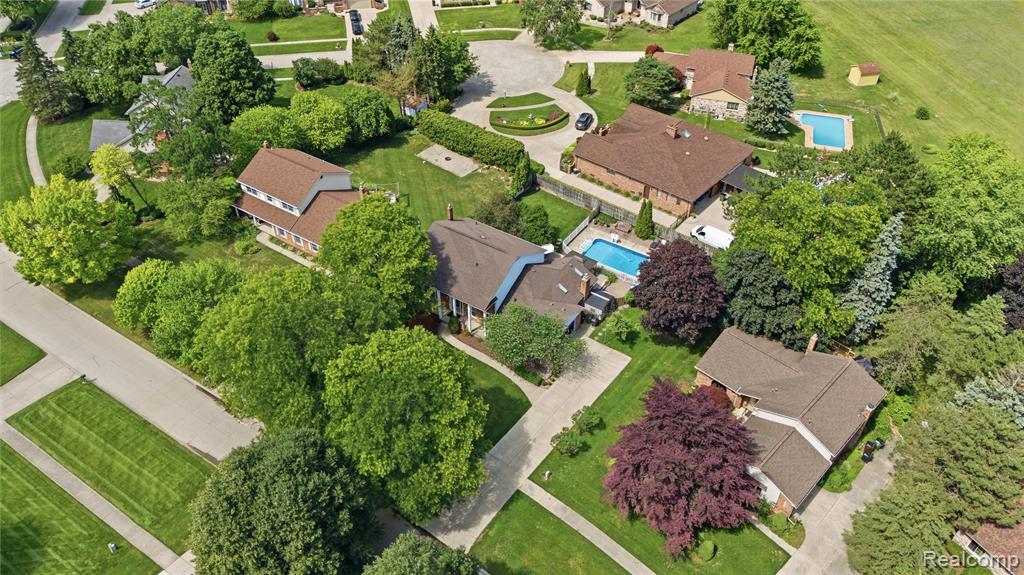 46884 Ben Franklin Drive, Utica, MI 48315 — Photo 13