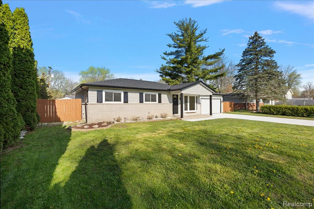 47349 Nita Drive, Utica, MI 48317 — Photo 4