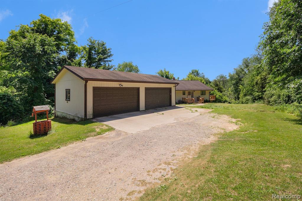 8050 Mester Road, Chelsea, MI 48118 — Photo 4