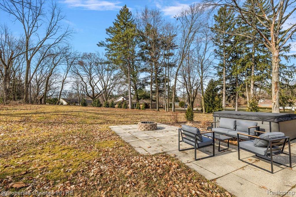 4361 MEADOWLANE Court, Bloomfield Hills, MI 48304 — Photo 14