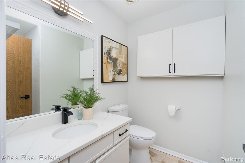 5007 Sandalwood Drive, Grand Blanc, MI 48439 — Photo 24