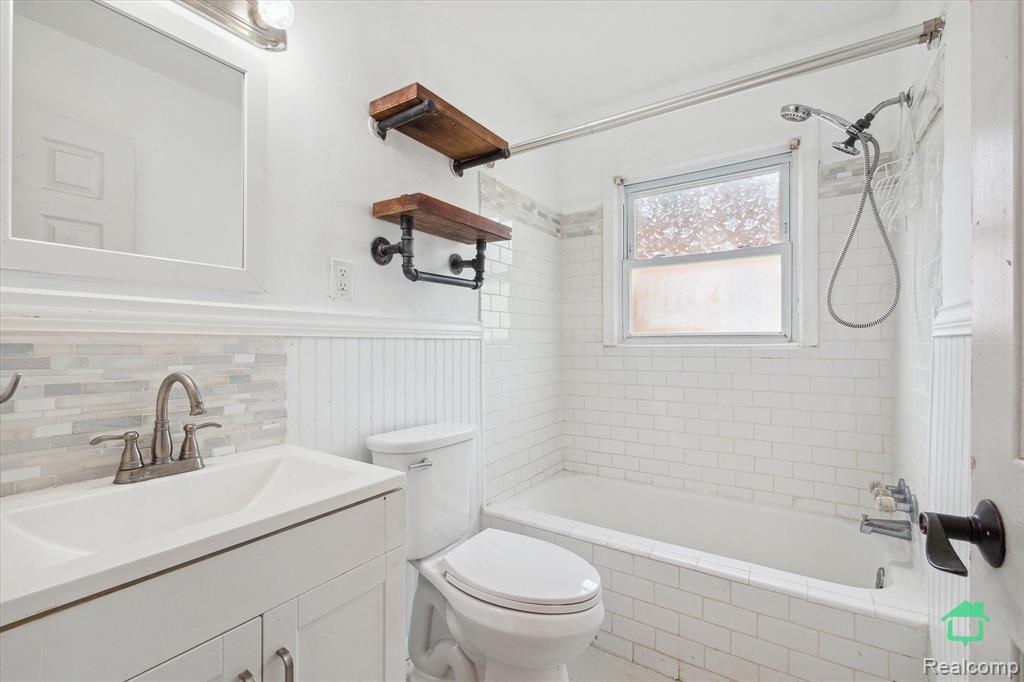 9628 Cavell Street, Livonia, MI 48150 — Photo 20