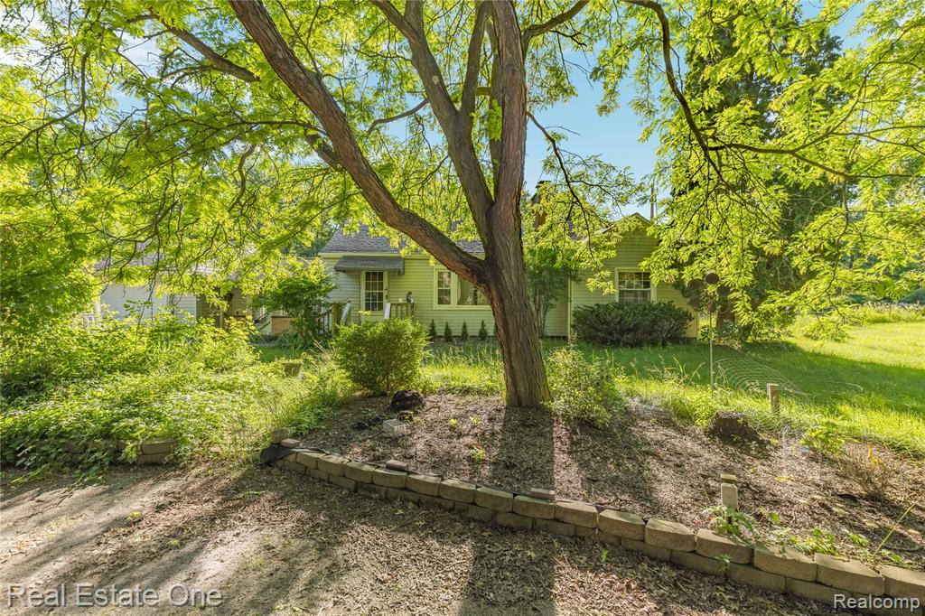 9585 N Eston Road, Clarkston, MI 48348 — Photo 5