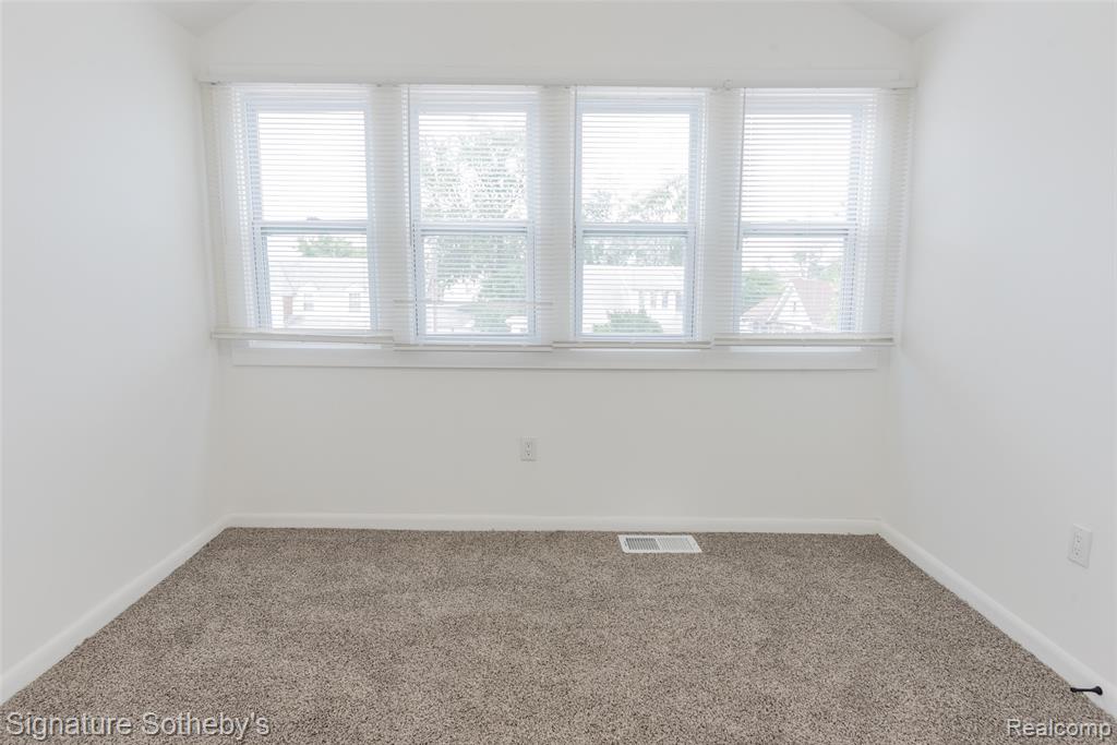 11104 Cloverlawn Street, Detroit, MI 48204 — Photo 13