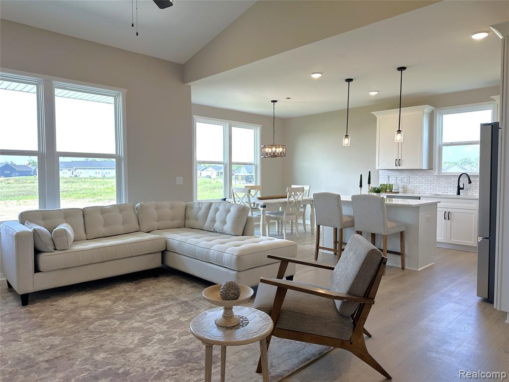 331 MCDOWELL DR, Howell, MI 48843 — Photo 5