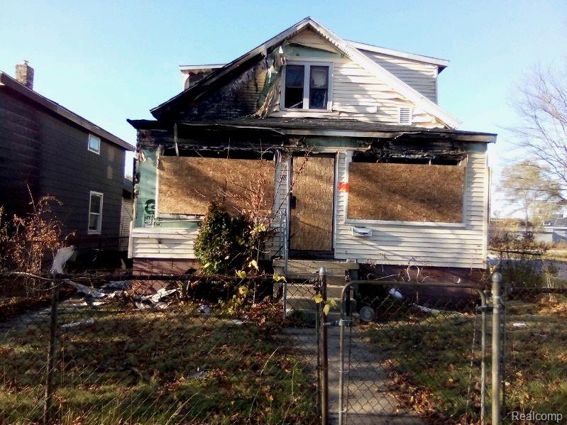 46 E Walton Avenue, Muskegon, MI 49442 — front exterior