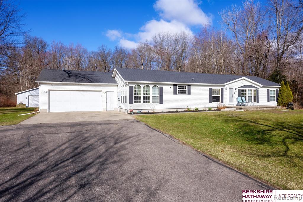 19090 Sumpter Road, Belleville, MI 48111 — Photo 4