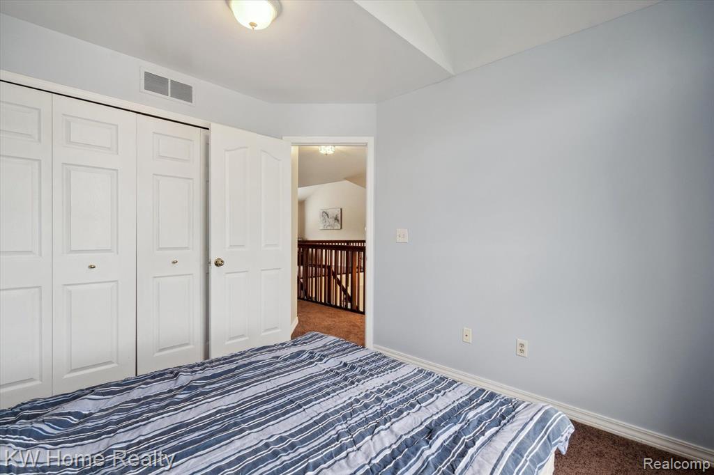 5746 CARY Drive, Ypsilanti, MI 48197 — Photo 30