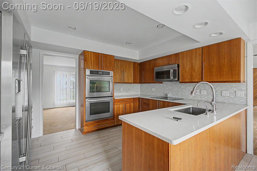 4231 Windridge Court, West Bloomfield, MI 48323 — Photo 13