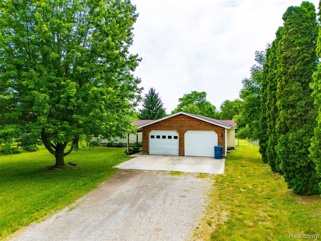 4420 Dublin Road, Burton, MI 48529 — Photo 42