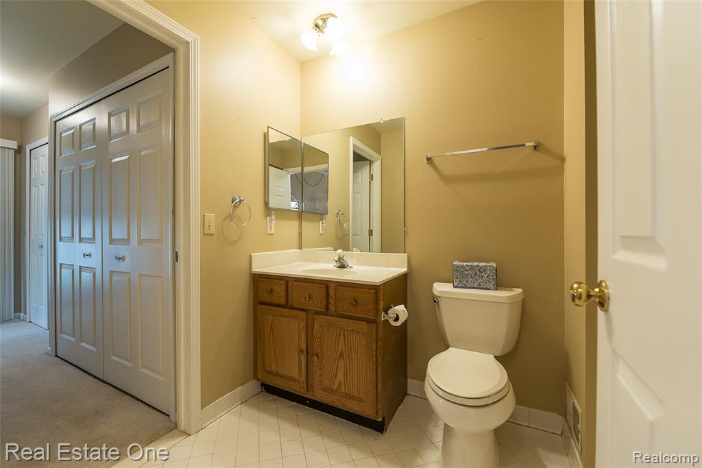 62622 RALEIGH CT, 4, South Lyon, MI 48178 — Photo 15