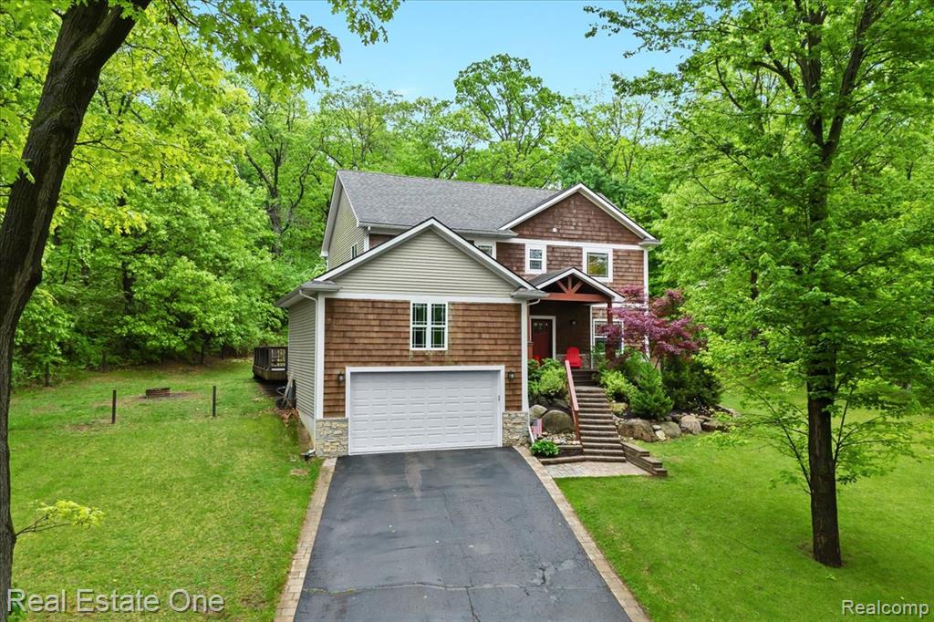 9327 VAN ANTWERP Road, Brighton, MI 48116 — Photo 2