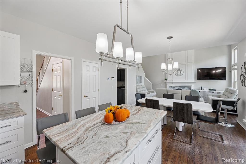 8171 St Johns Drive, Westland, MI — Photo 11