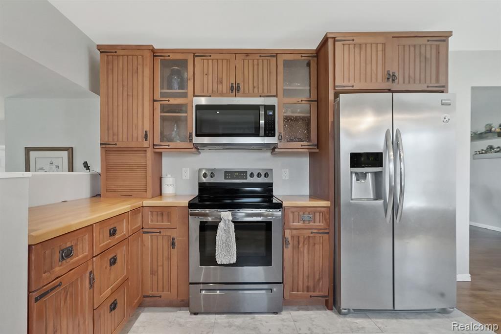 5065 Hyde Park Drive, Swartz Creek, MI 48473 — Photo 11