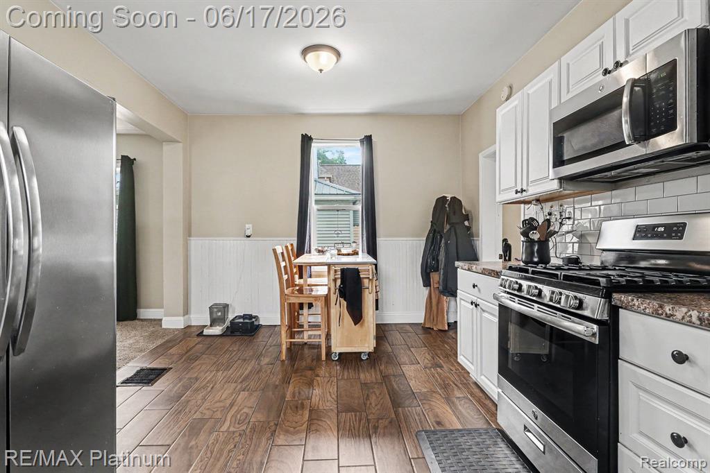 405 N Kiesel Street, Bay City, MI 48706 — Photo 9
