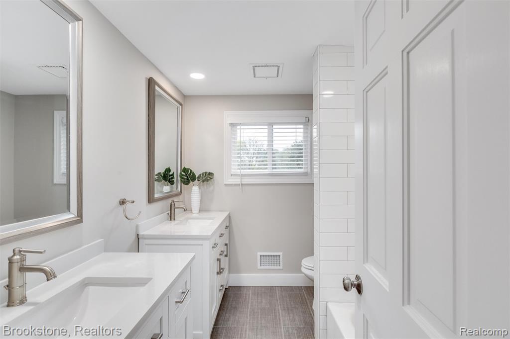 2784 Aldgate Drive, Bloomfield Hills, MI 48304 — Photo 39