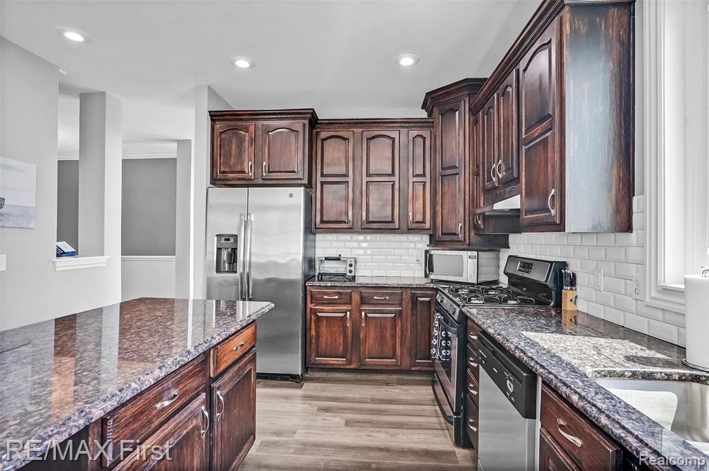 7953 Bouvier Bay, MI — Photo 20