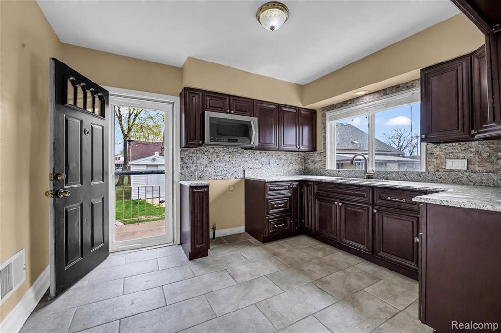 4636 TERNES Street, Dearborn, MI 48126 — Photo 11
