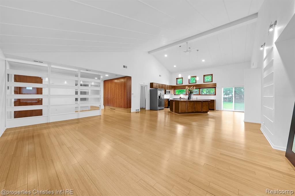 561 Yorkton Lane, Bloomfield Hills, MI 48304 — Photo 12