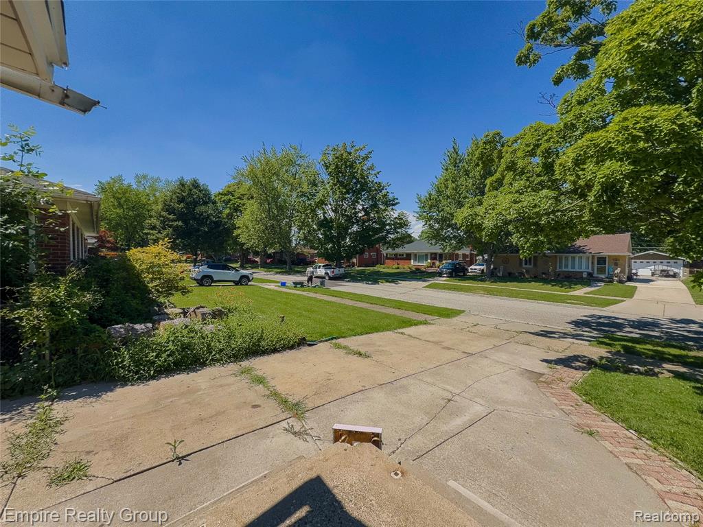 905 N Esplanade Street, Mount Clemens, MI 48043 — Photo 9
