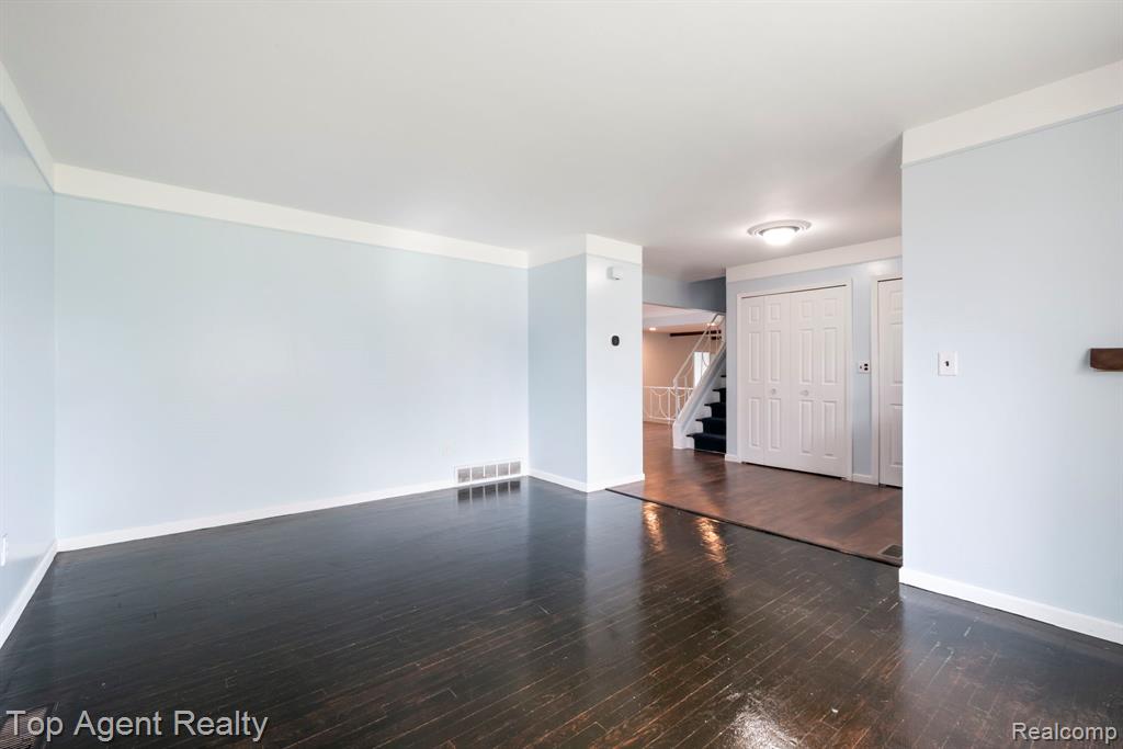 30151 Barbary Court, Warren, MI 48093 — Photo 15