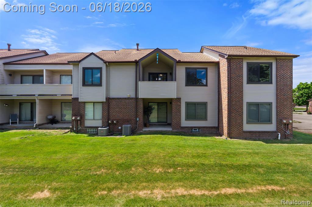 6680 Ridgefield Circle, 201, West Bloomfield, MI — Photo 37