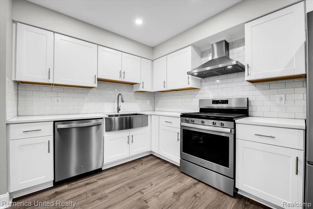 7968 Lawrence, West Bloomfield, MI — Photo 18