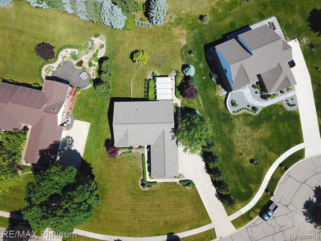 8927 Giovanni Ct, Howell, MI 48855 — Photo 45