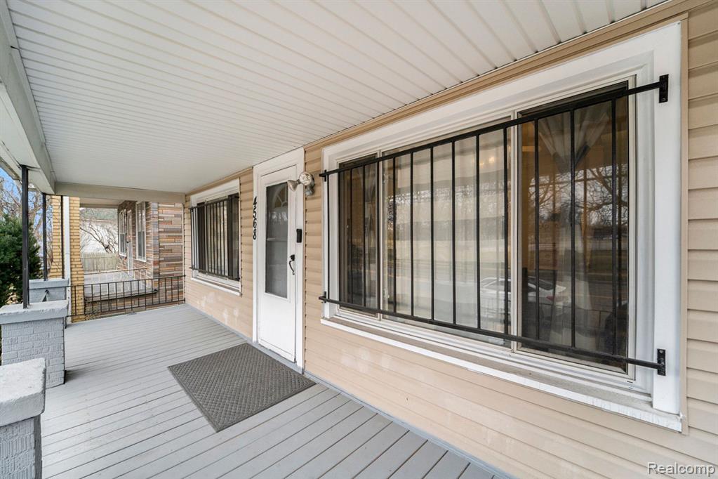4568 CHARLES Street, Hamtramck, MI 48212 — Photo 4