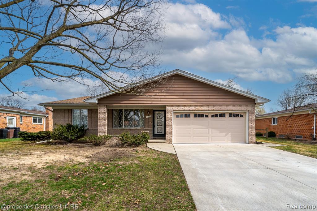 4684 CHAPEL Drive, Troy, MI 48085 — Photo 21