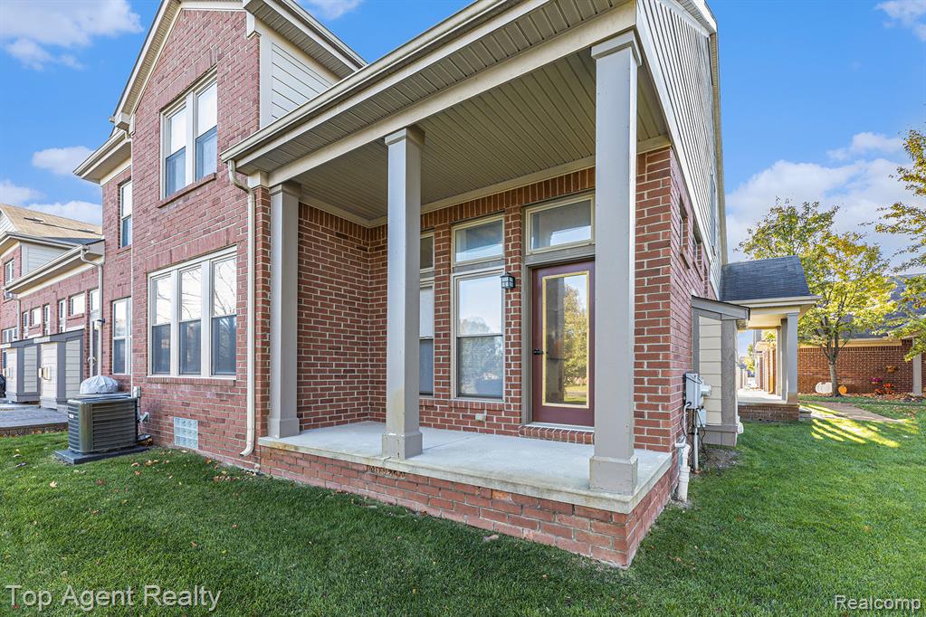 7087 Moore Court, Shelby Twp, MI 48317 — Photo 19