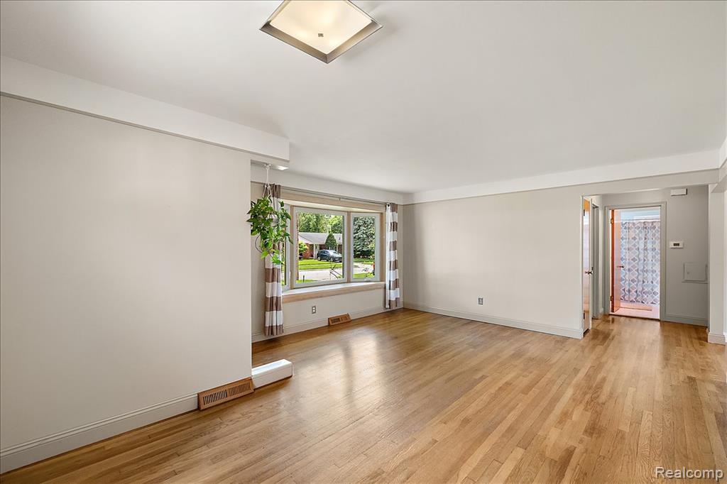 1271 Beaupre Avenue, Madison Heights, MI 48071 — Photo 9